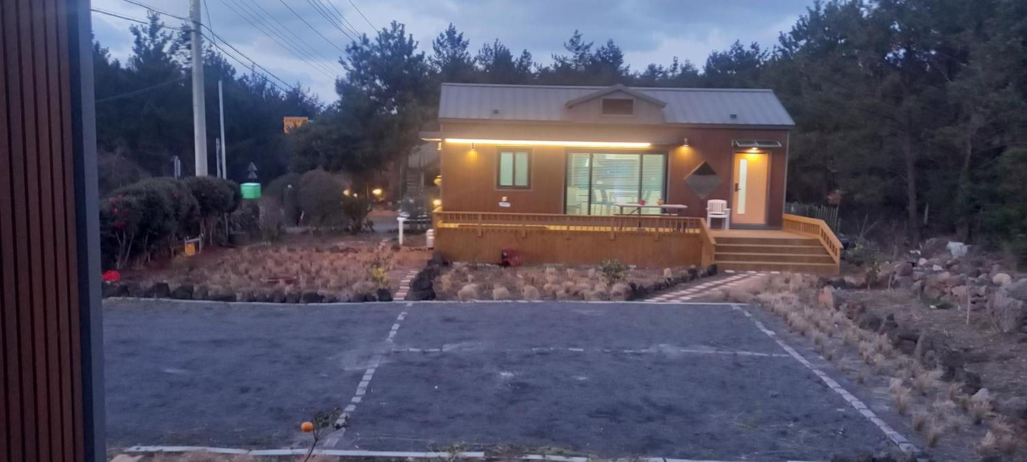 Hamdeok Pool Villa Pension Jeju Esterno foto